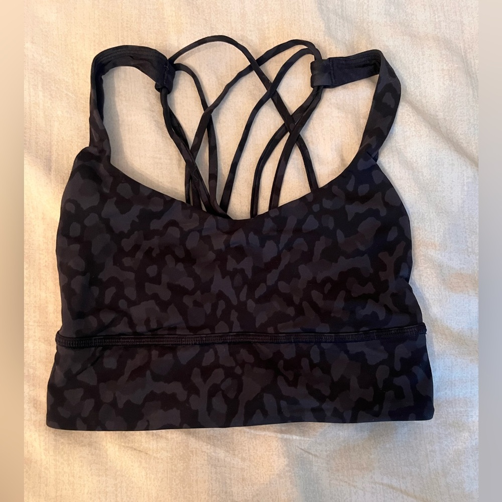 Lululemon sports bra